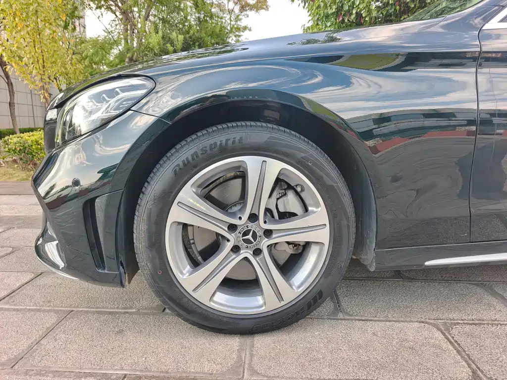 Mercedes-Benz C-Class — миниатюра 13