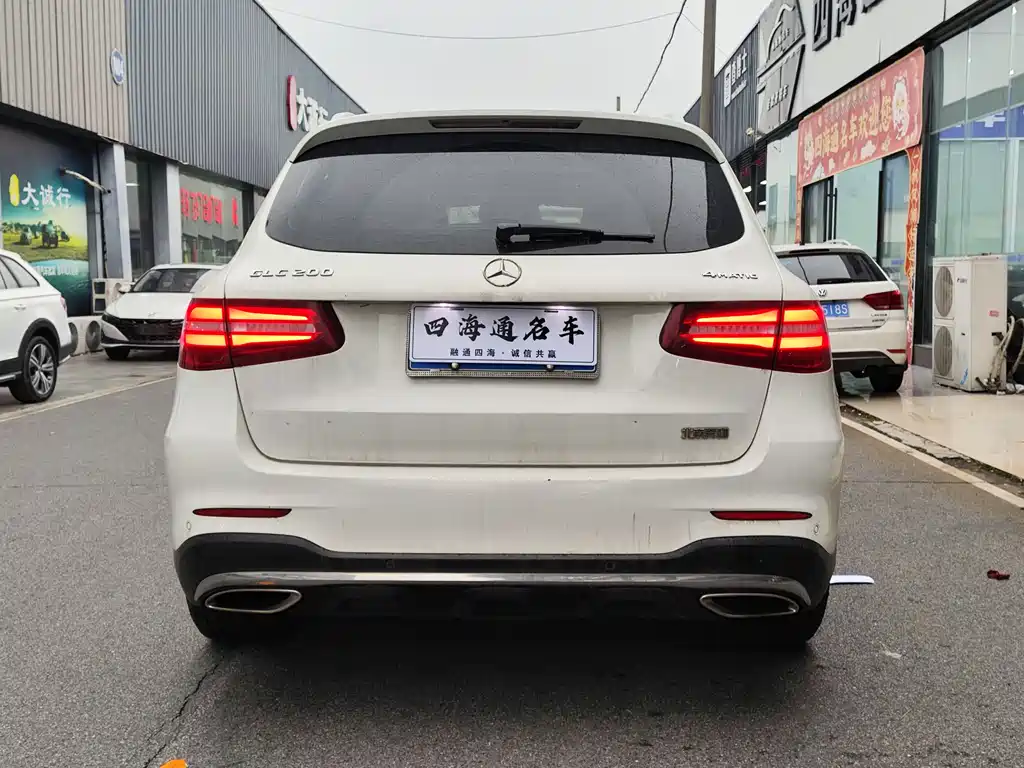 MERCEDES-BENZ GLC