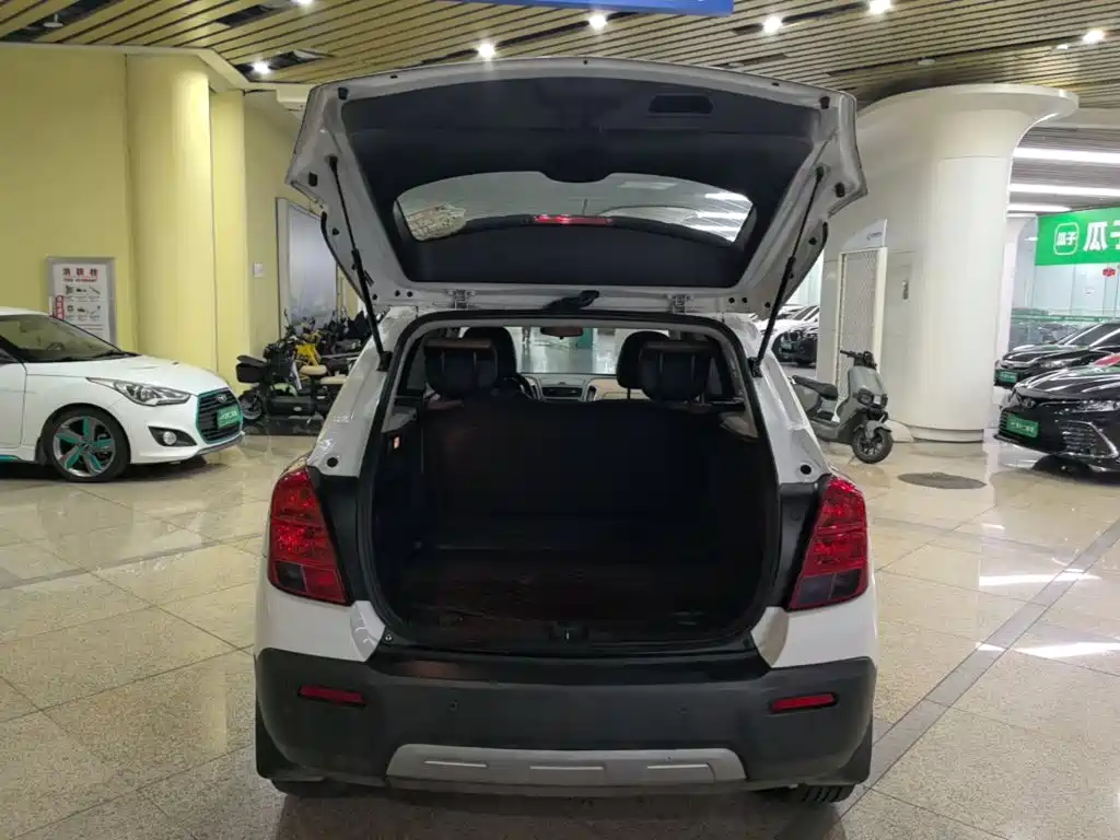 Chevrolet Trax — миниатюра 21