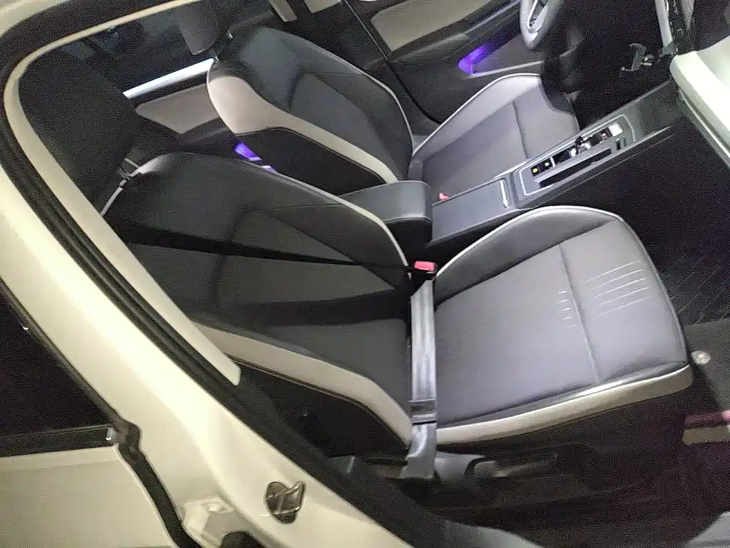 Volkswagen Golf — миниатюра 25