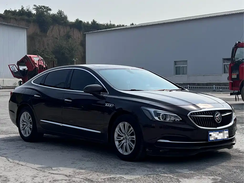 Buick LaCrosse — миниатюра 3