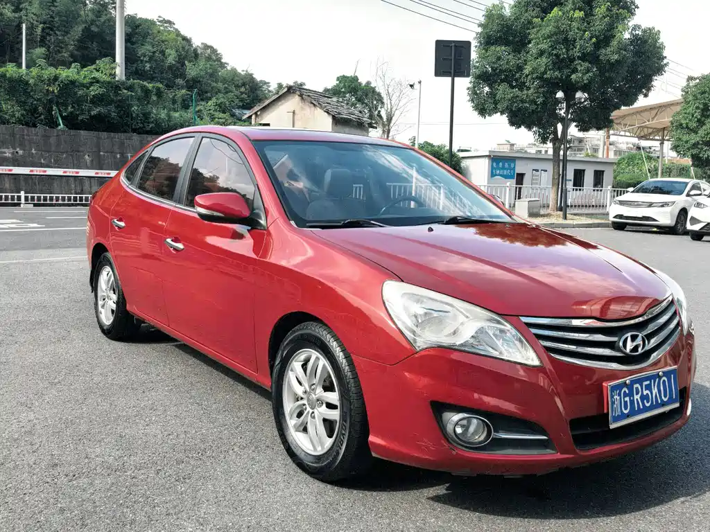 Hyundai Elantra — миниатюра 3