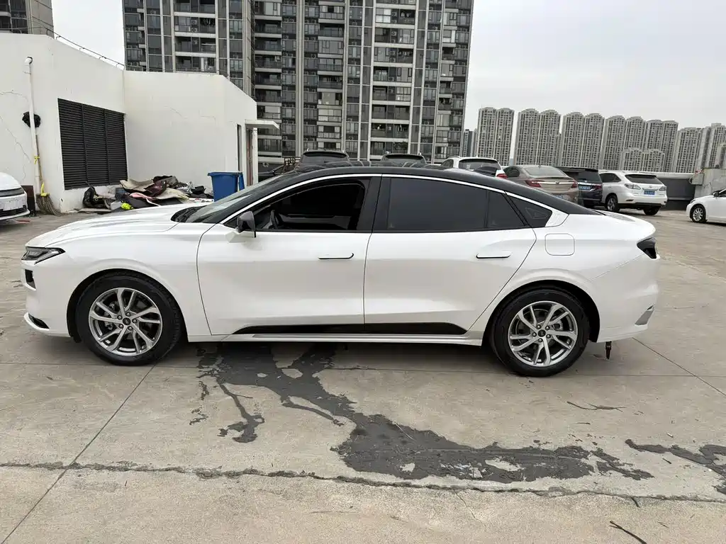 Ford Mondeo — миниатюра 13