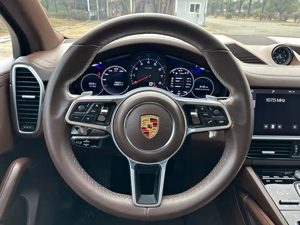PORSCHE CAYENNE