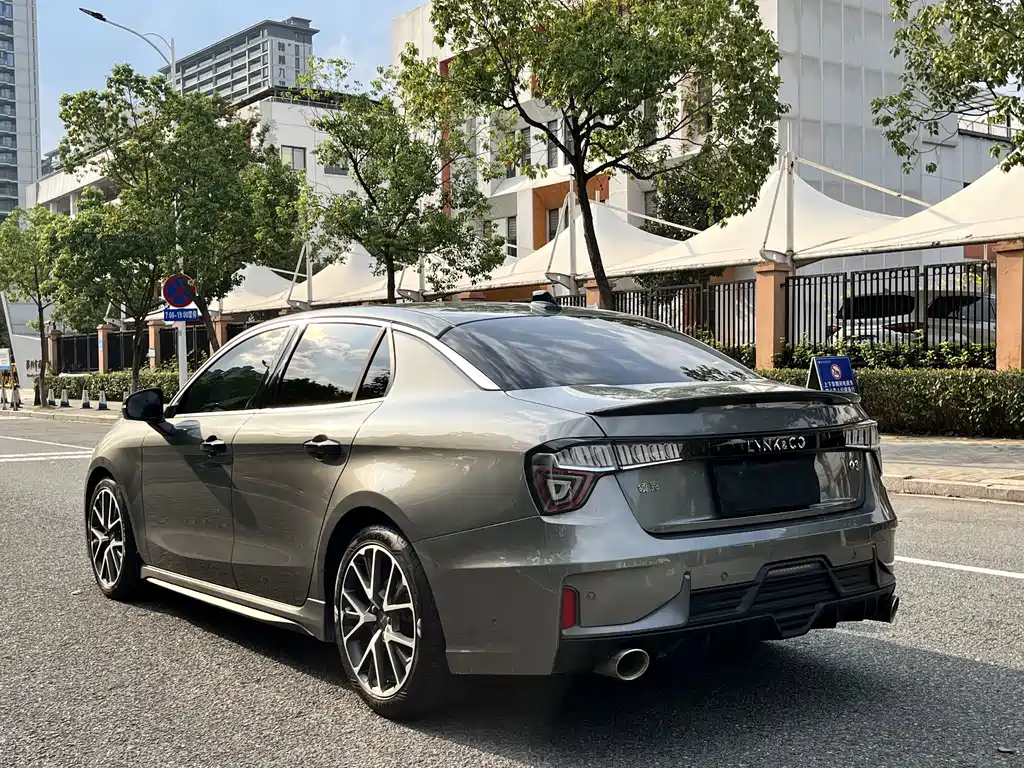 Lynk & Co 03 — миниатюра 11