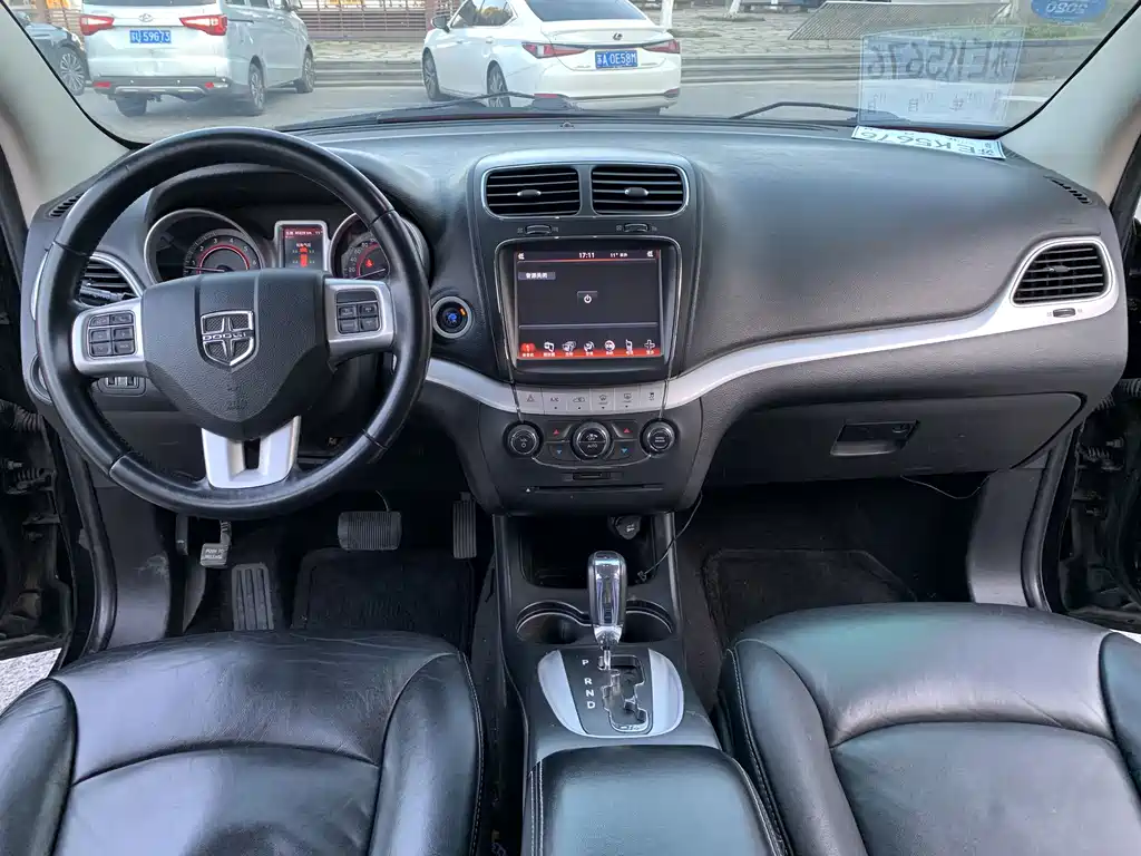 Dodge Journey — миниатюра 10