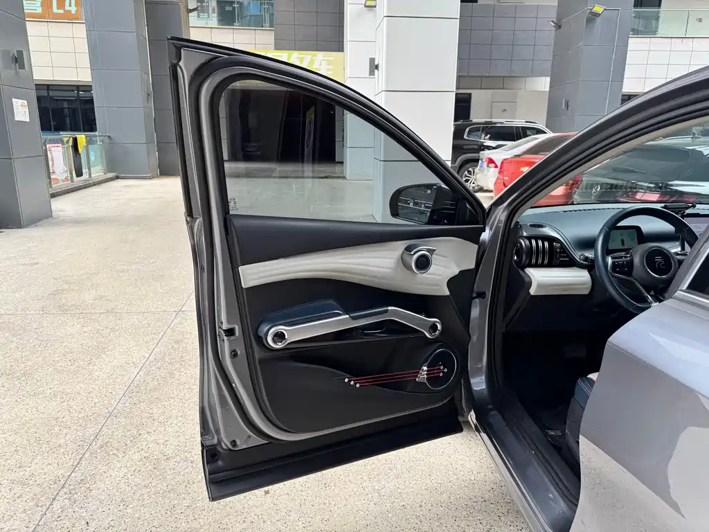 BYD Yuan Plus — миниатюра 20