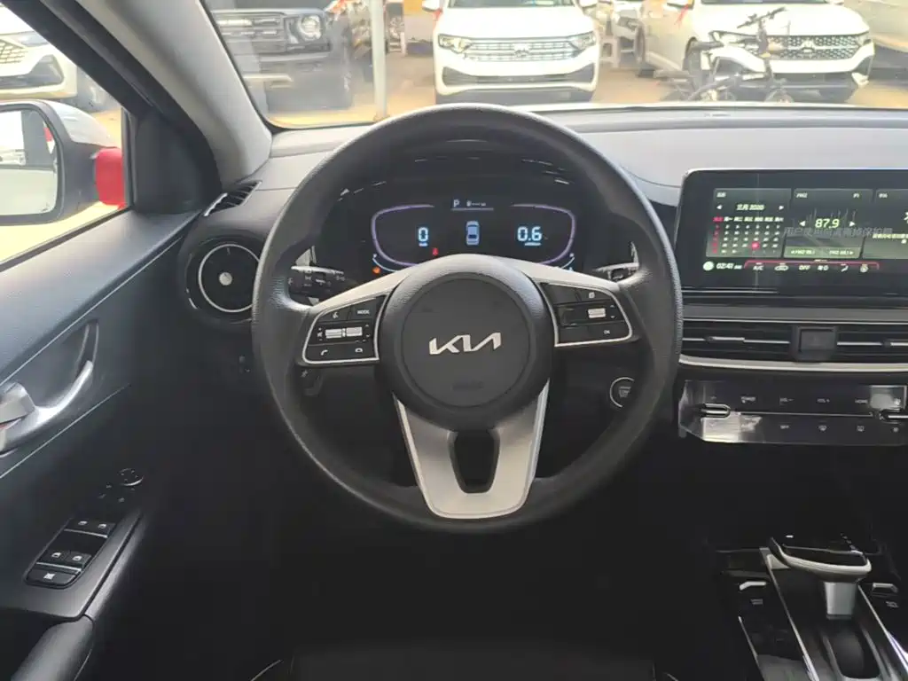 Kia K3 — миниатюра 11