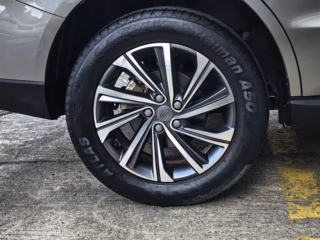 Geely Vision X6 — миниатюра 5