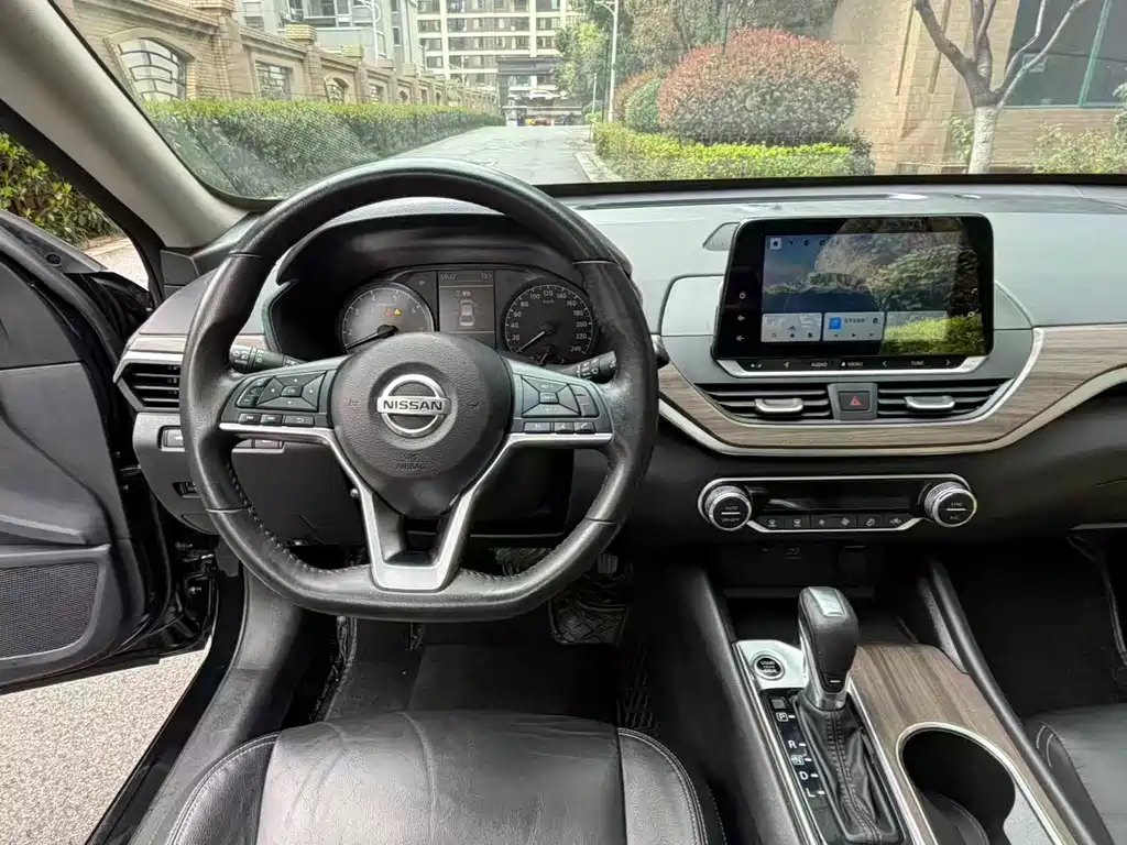 Nissan Teana — миниатюра 9