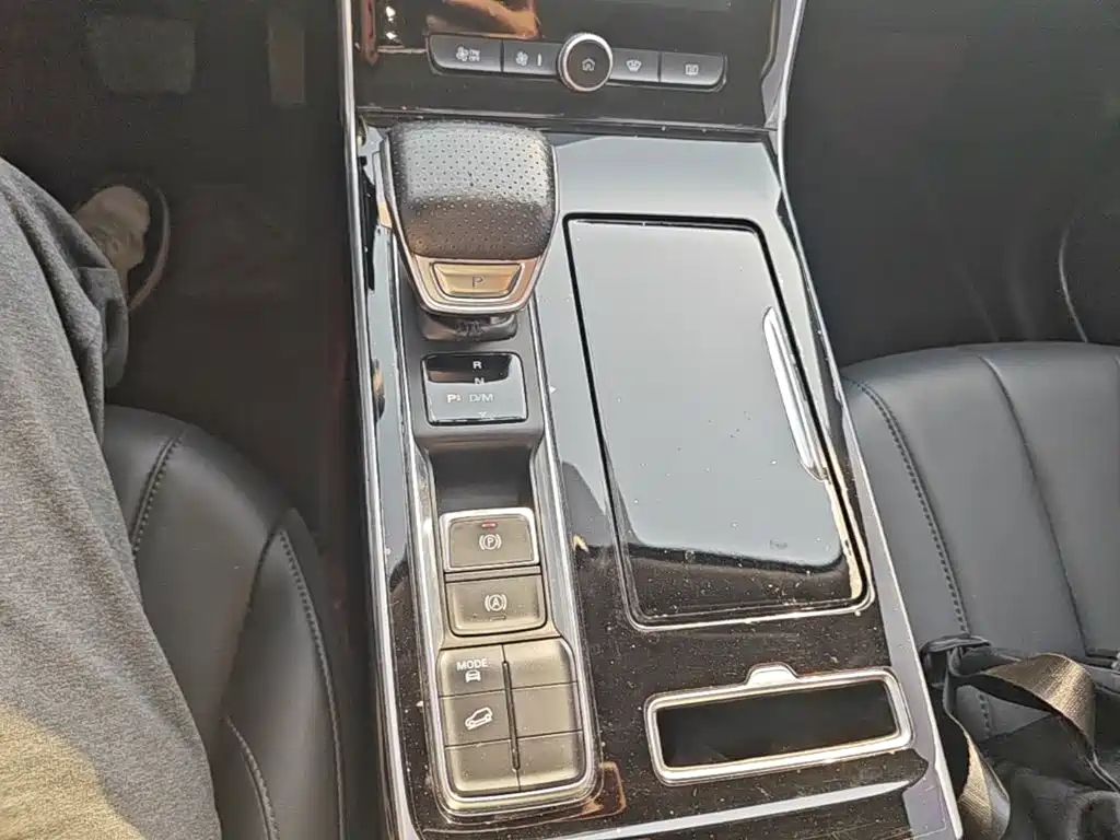 Roewe RX5 MAX — миниатюра 14