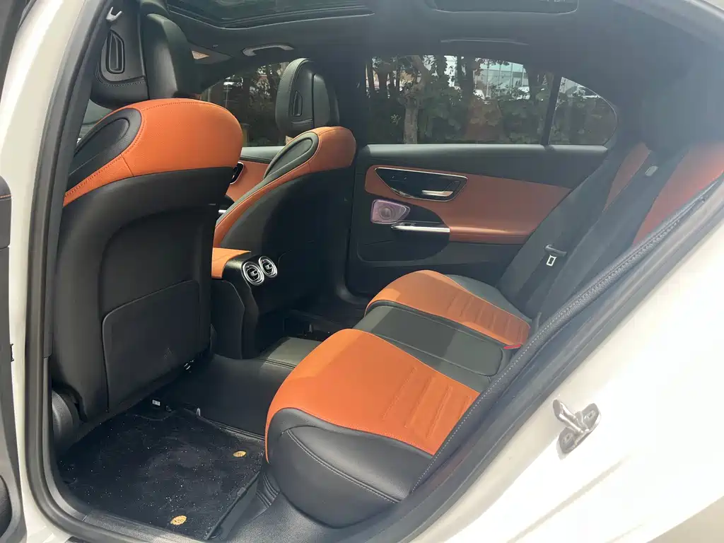 Mercedes-Benz C-Class — миниатюра 7