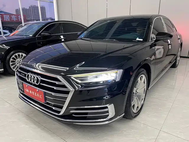 AUDI  A8 2019