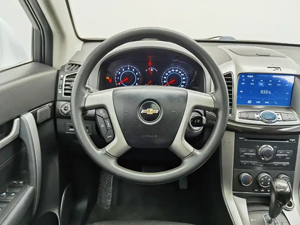 Chevrolet Captiva — миниатюра 11