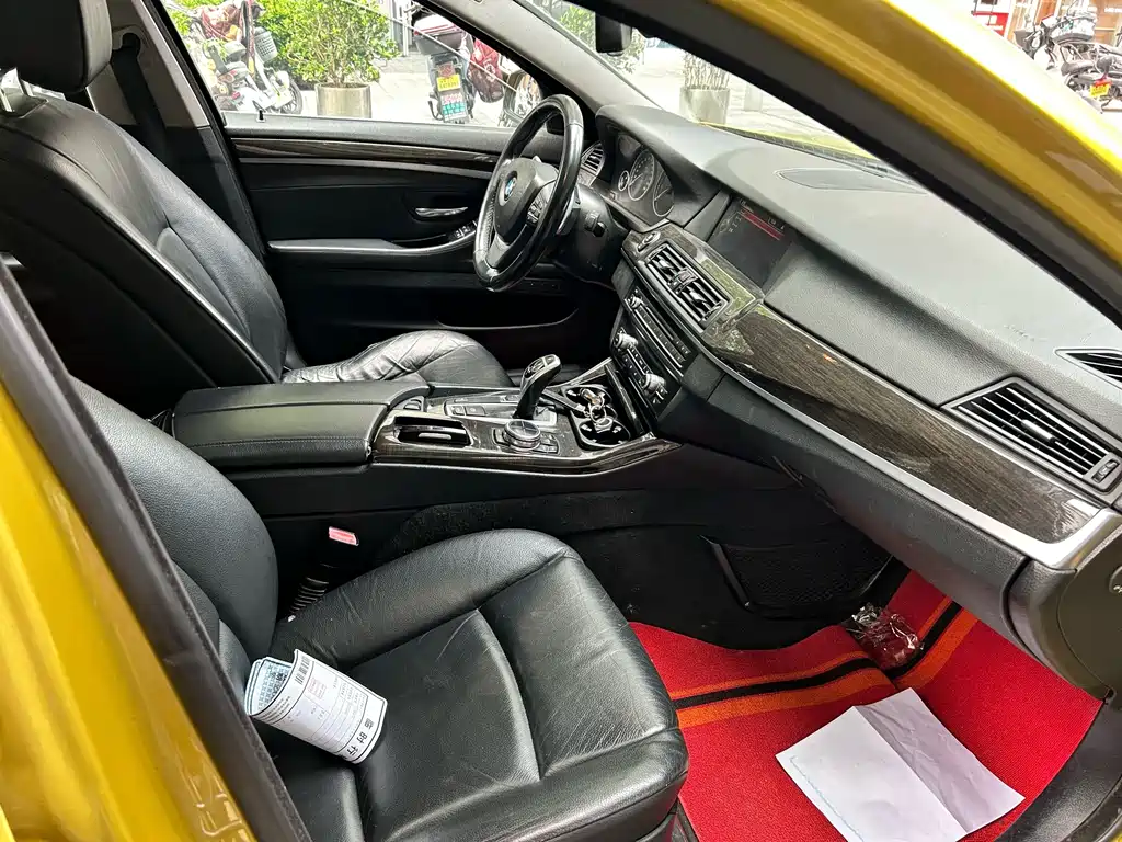 BMW 5 Series — миниатюра 8