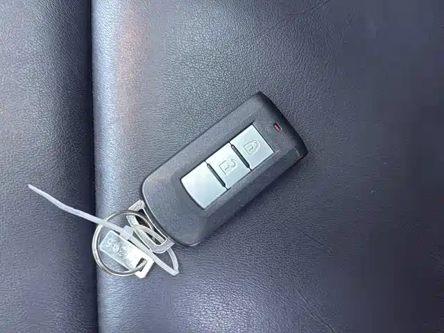 Mitsubishi Outlander — миниатюра 18