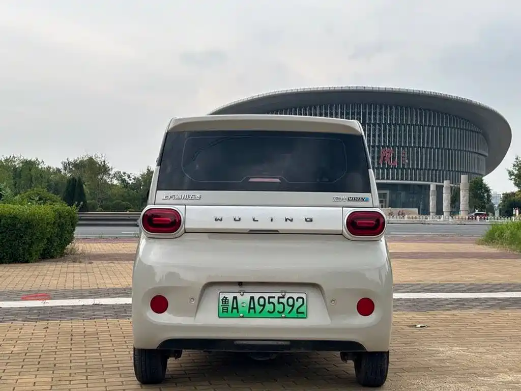 Wuling MINIEV — миниатюра 5