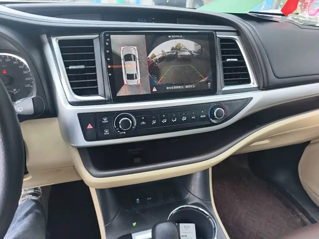 Toyota Highlander — миниатюра 13