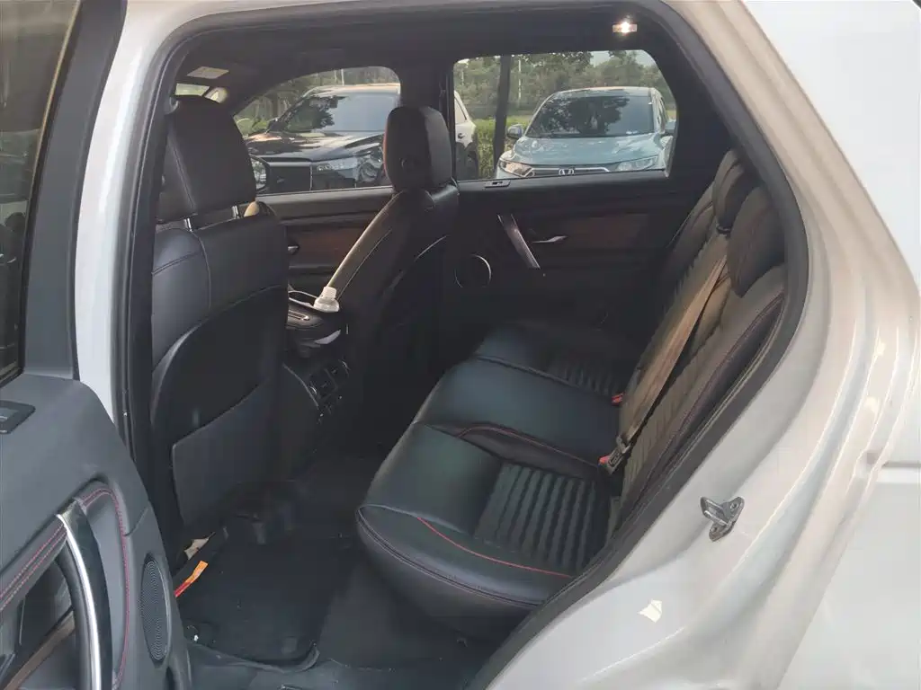 Land Rover Discovery Sport — миниатюра 7