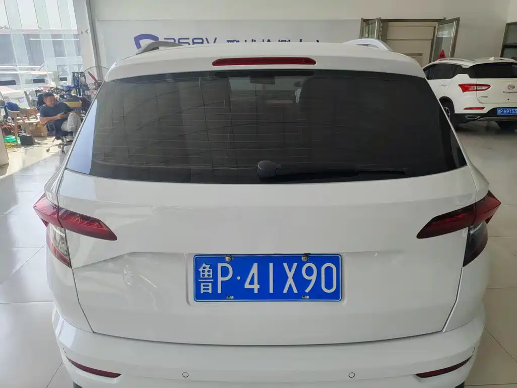 Skoda Karoq — миниатюра 10