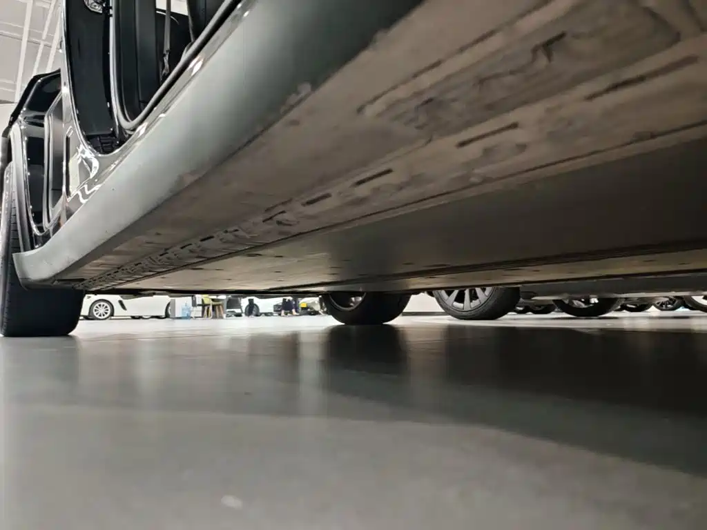 Tesla Model X — миниатюра 21