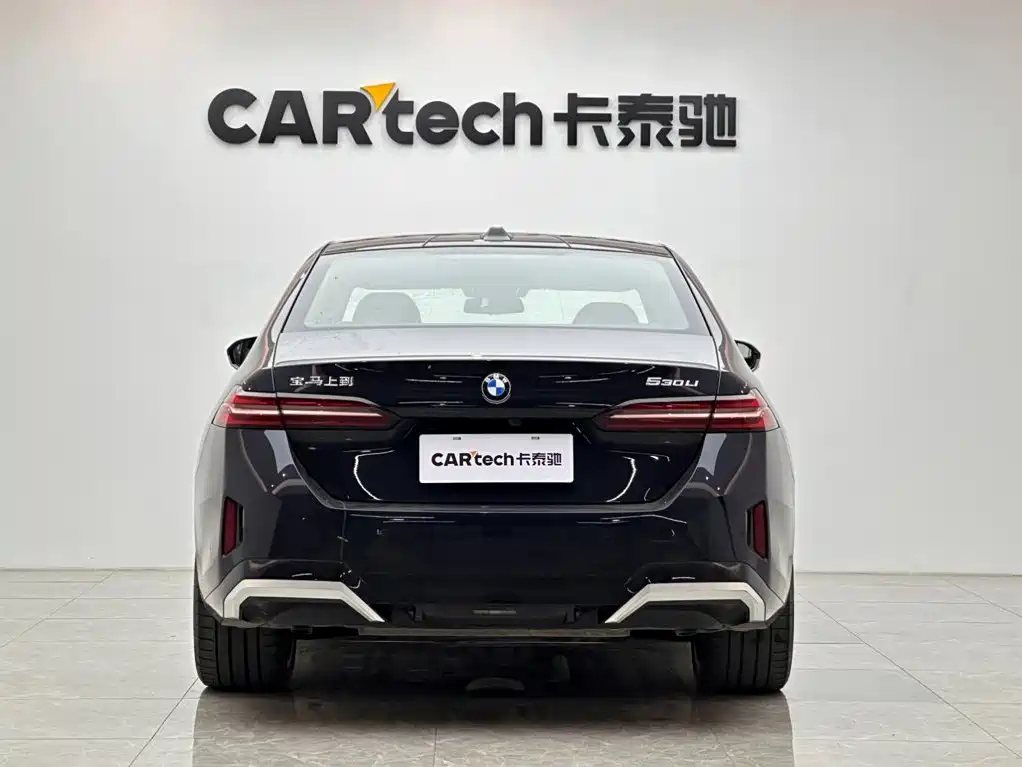 BMW 5 Series — миниатюра 4