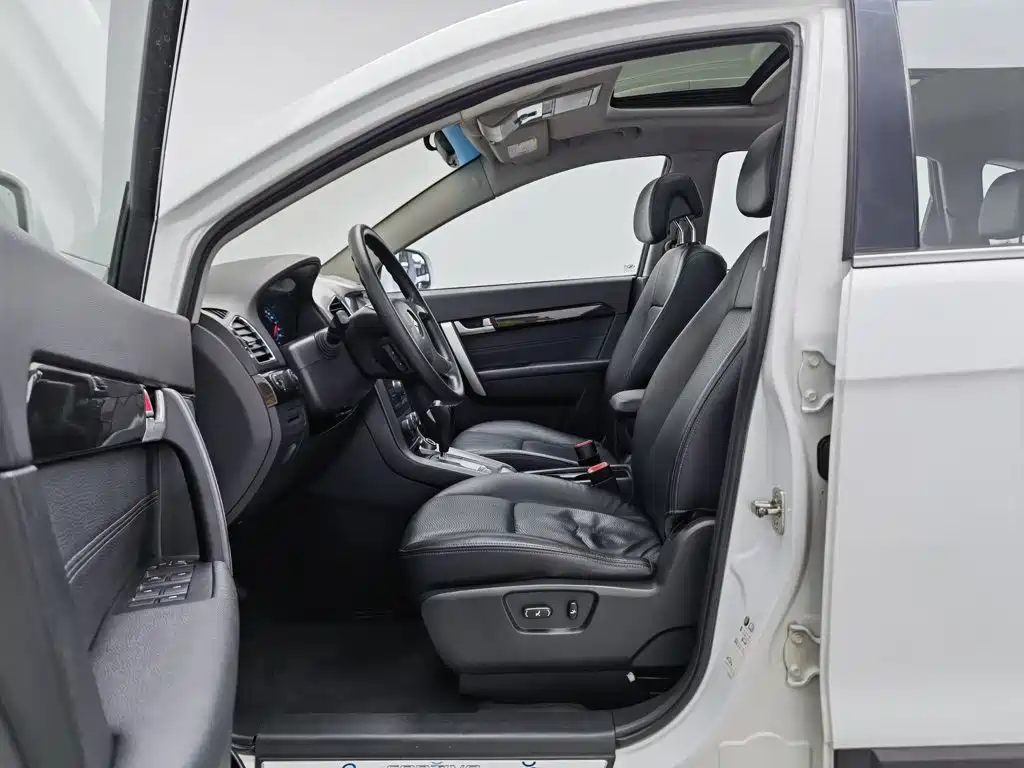 Chevrolet Captiva — миниатюра 10