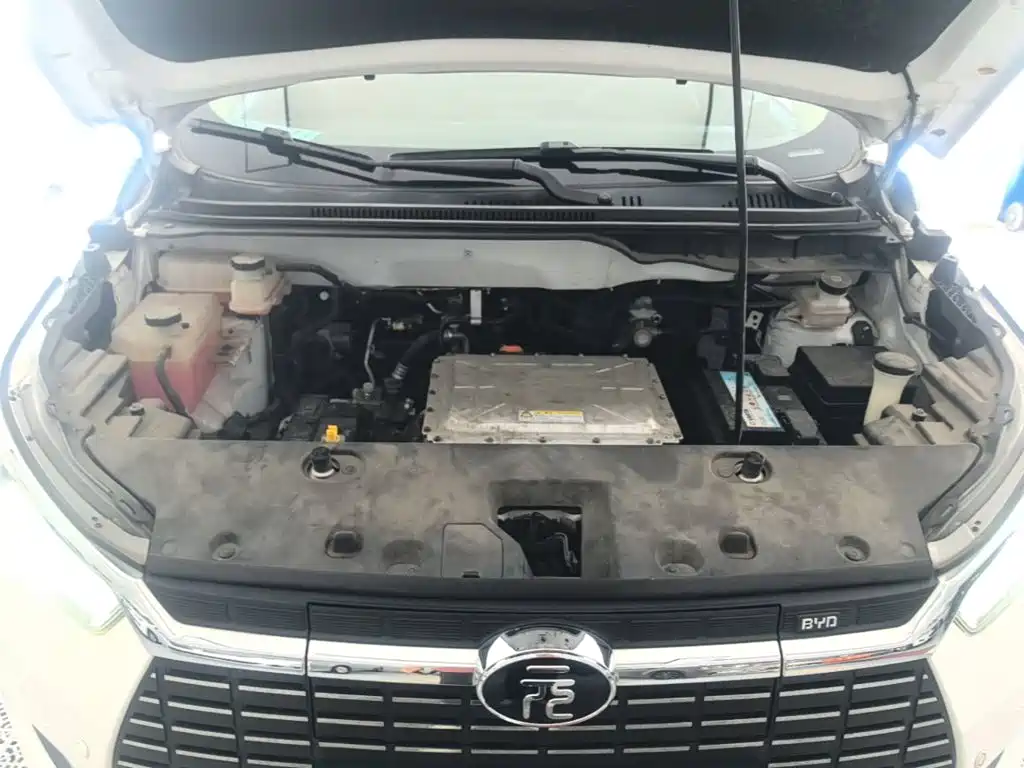 BYD Yuan EV — миниатюра 20