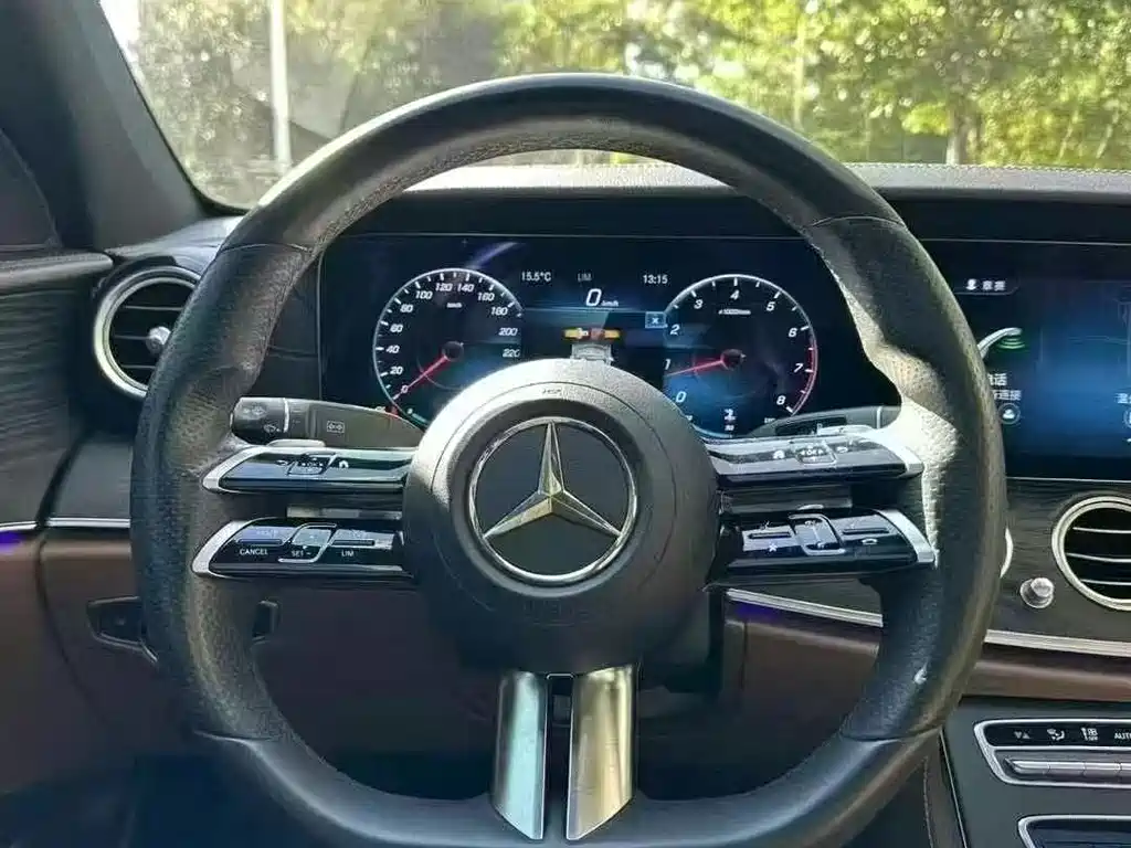 MERCEDES-BENZ E CLASS
