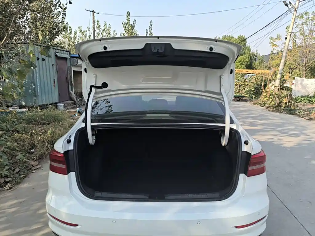 Volkswagen Lavida — миниатюра 19