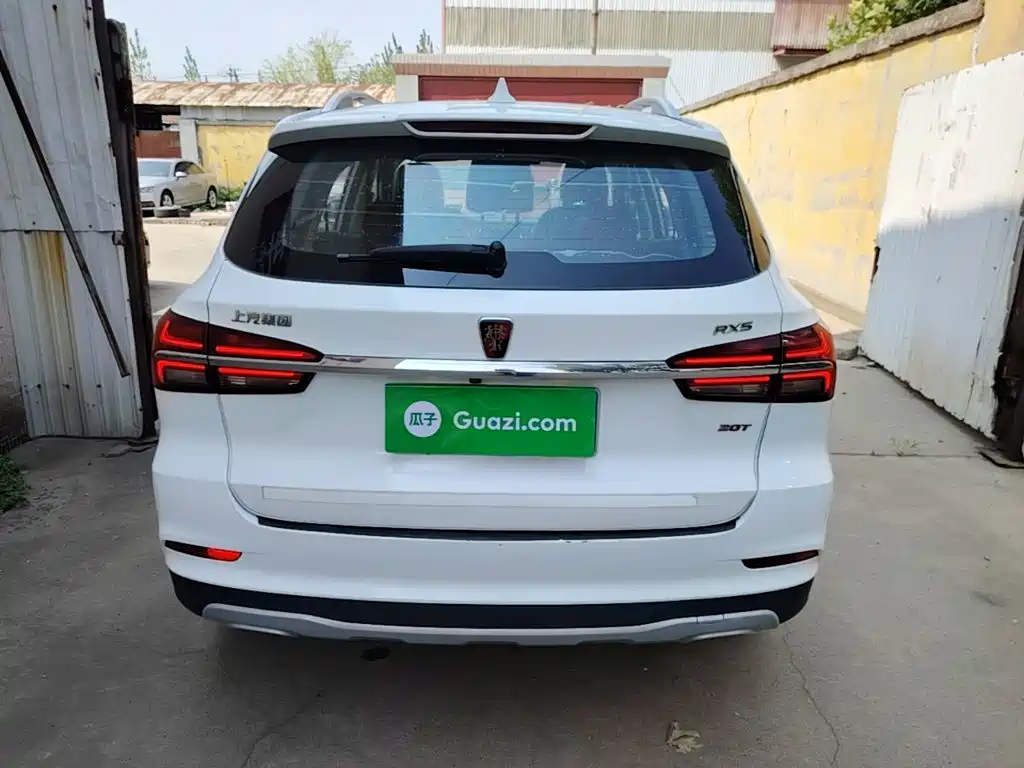 Roewe RX5 — миниатюра 6