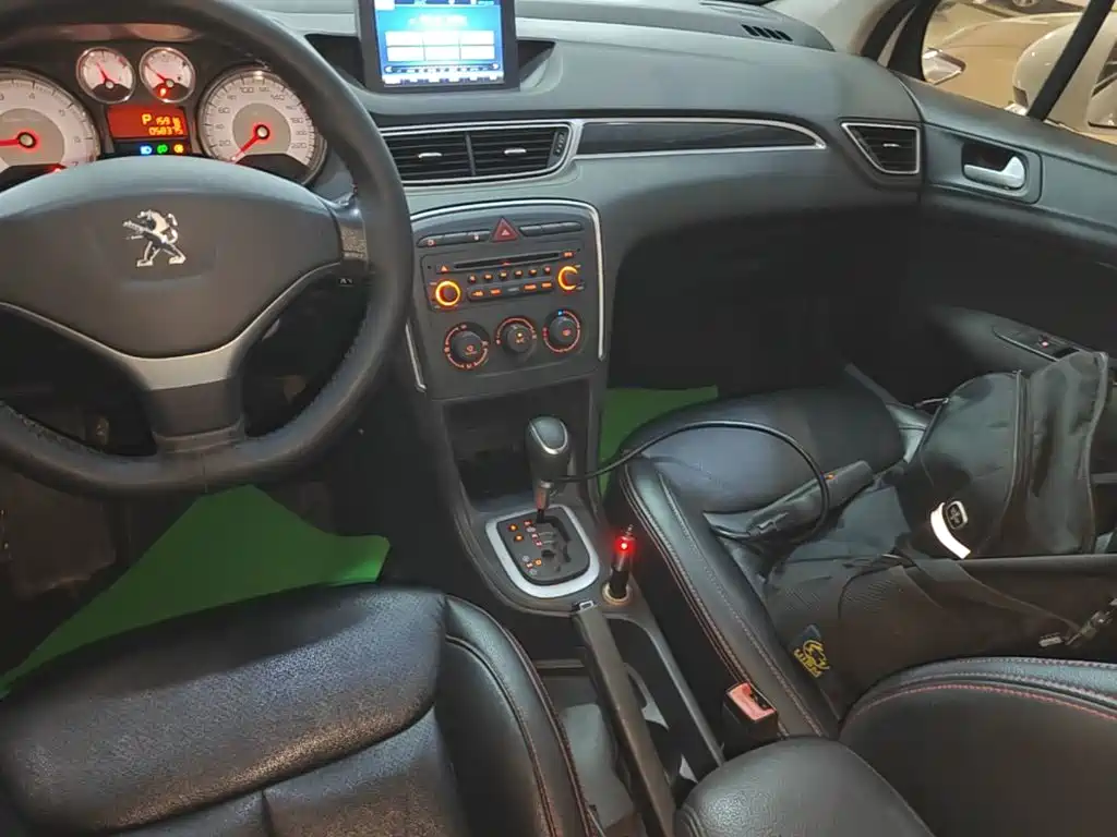 Peugeot 308 — миниатюра 14
