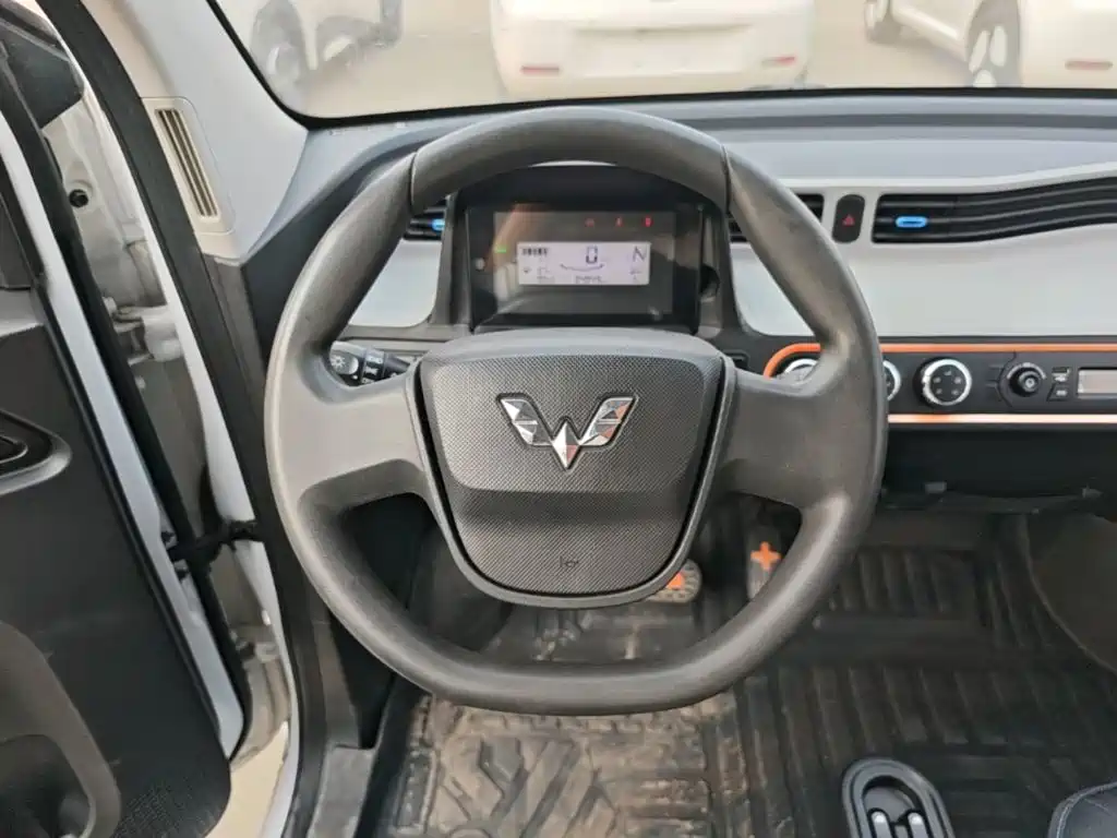 Wuling MINIEV — миниатюра 11