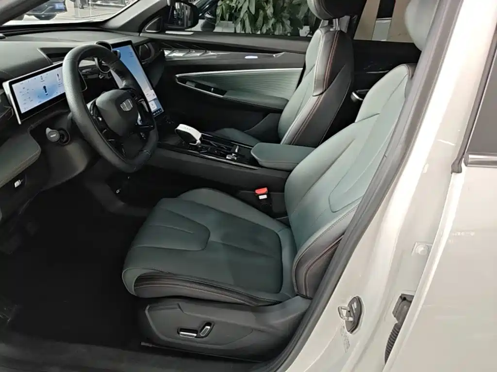 Geely Boyue — миниатюра 15