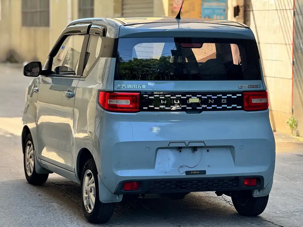 Wuling MINIEV — миниатюра 11