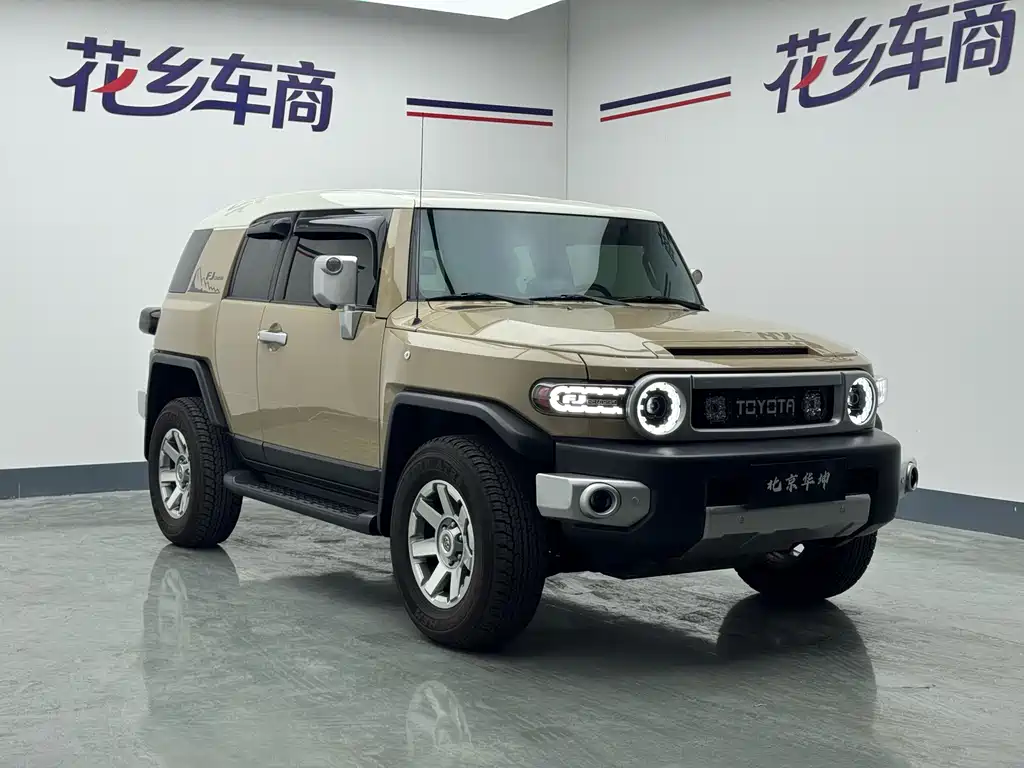 Toyota FJ Cruiser — миниатюра 10
