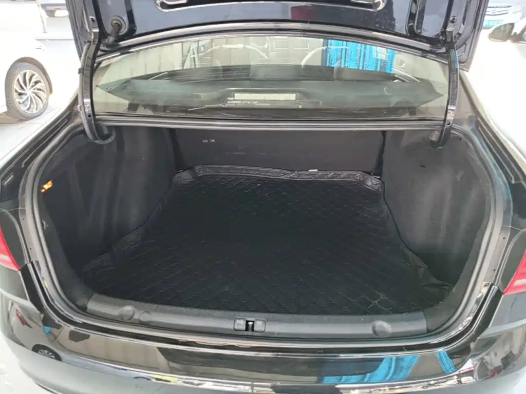 Volkswagen Lavida — миниатюра 19