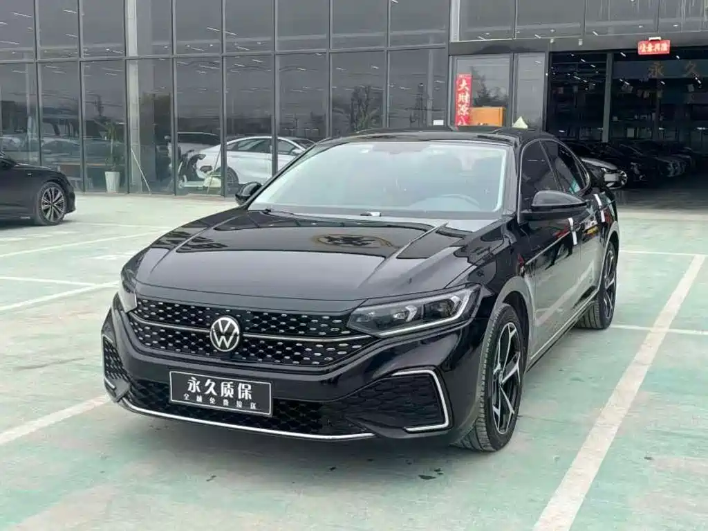 Volkswagen Passat 2023
