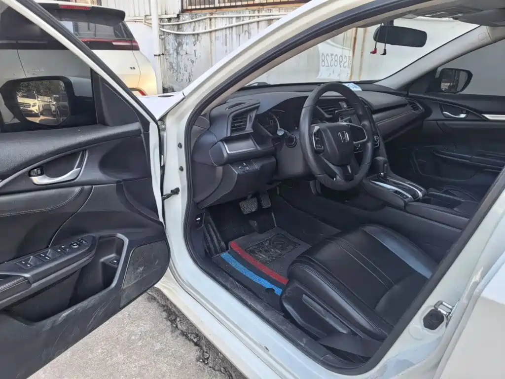 Honda Civic — миниатюра 16