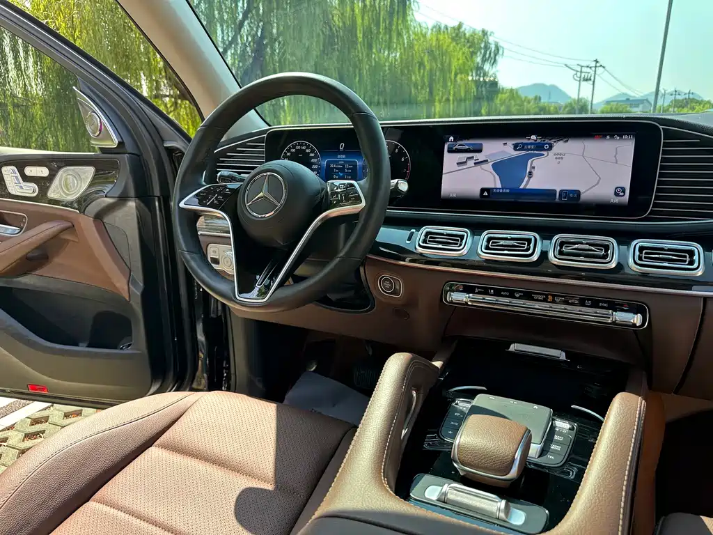 Mercedes-Benz GLE (Import) — миниатюра 13