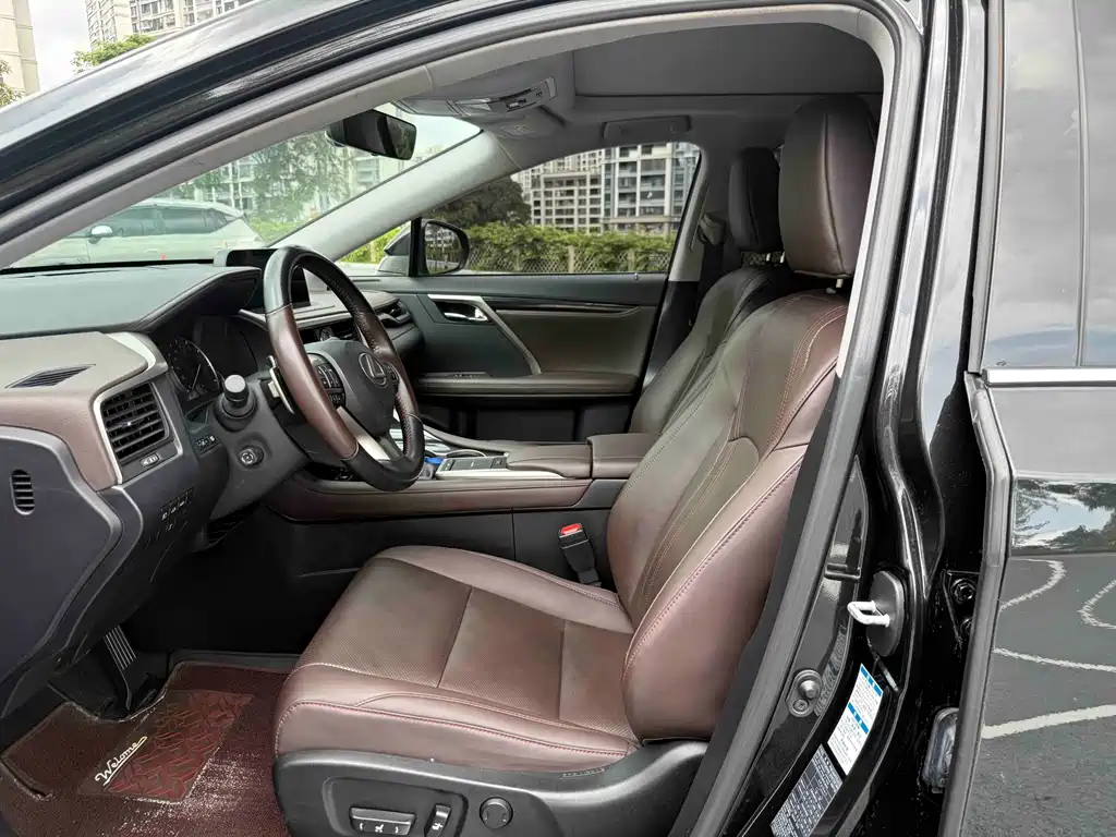 Lexus RX — миниатюра 4
