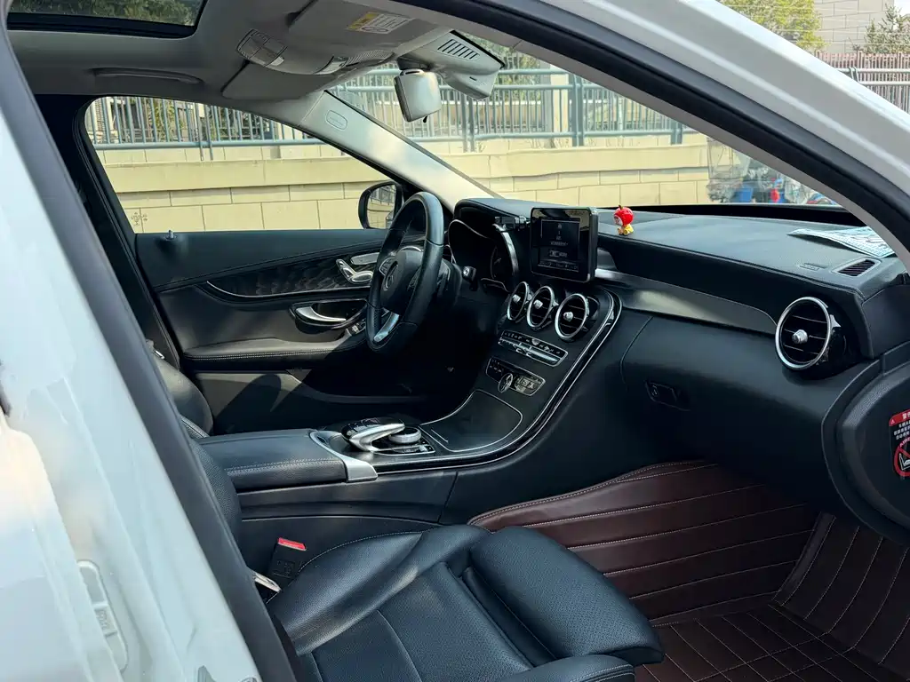 Mercedes-Benz C-Class — миниатюра 9