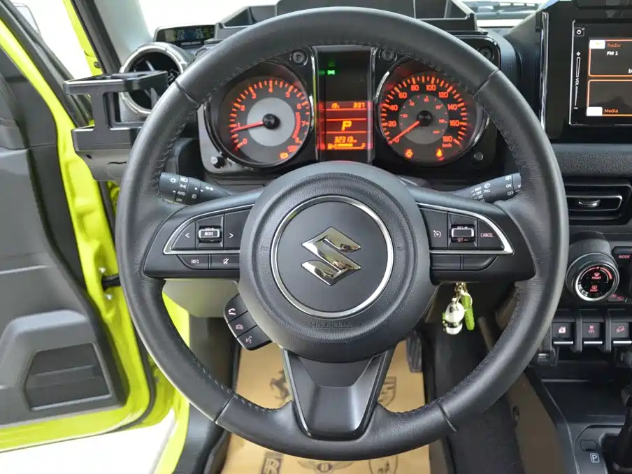 Suzuki Jimny — миниатюра 10