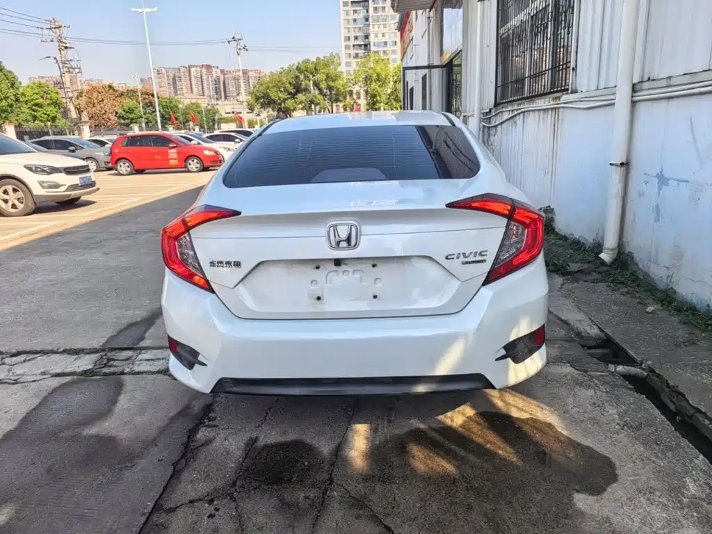 Honda Civic — миниатюра 6
