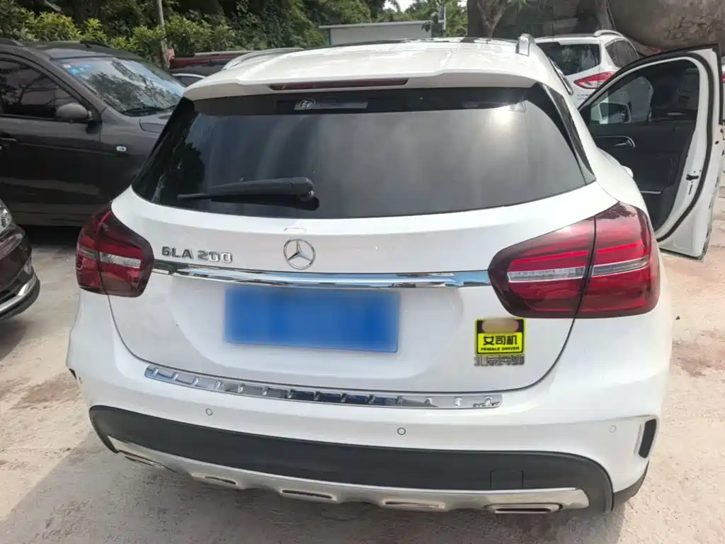Mercedes-Benz GLA — миниатюра 6