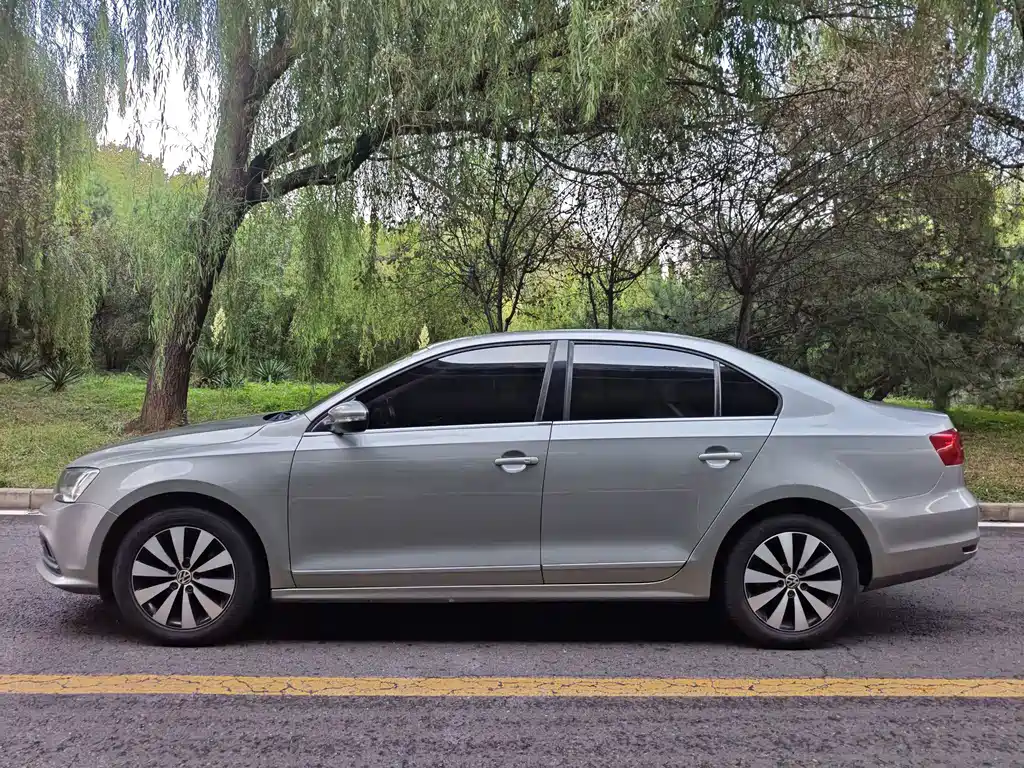 Volkswagen Sagitar — миниатюра 4