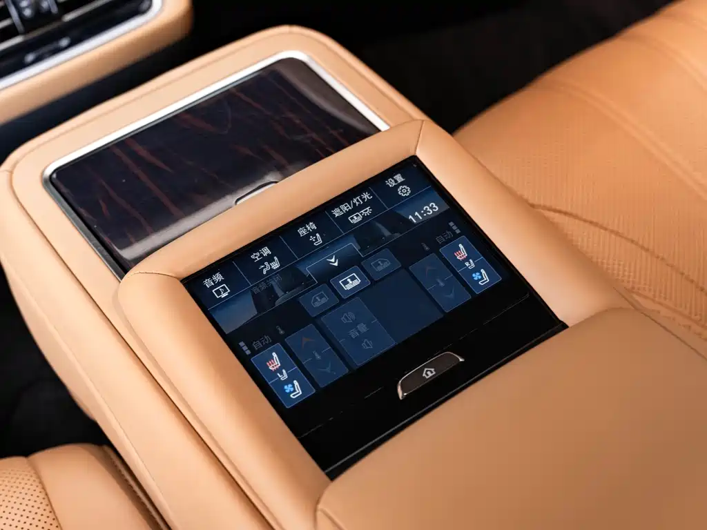 Lexus LS — миниатюра 18