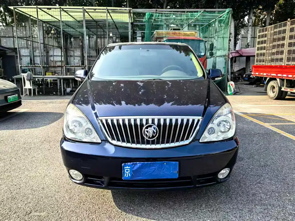 Buick GL8 — миниатюра 2