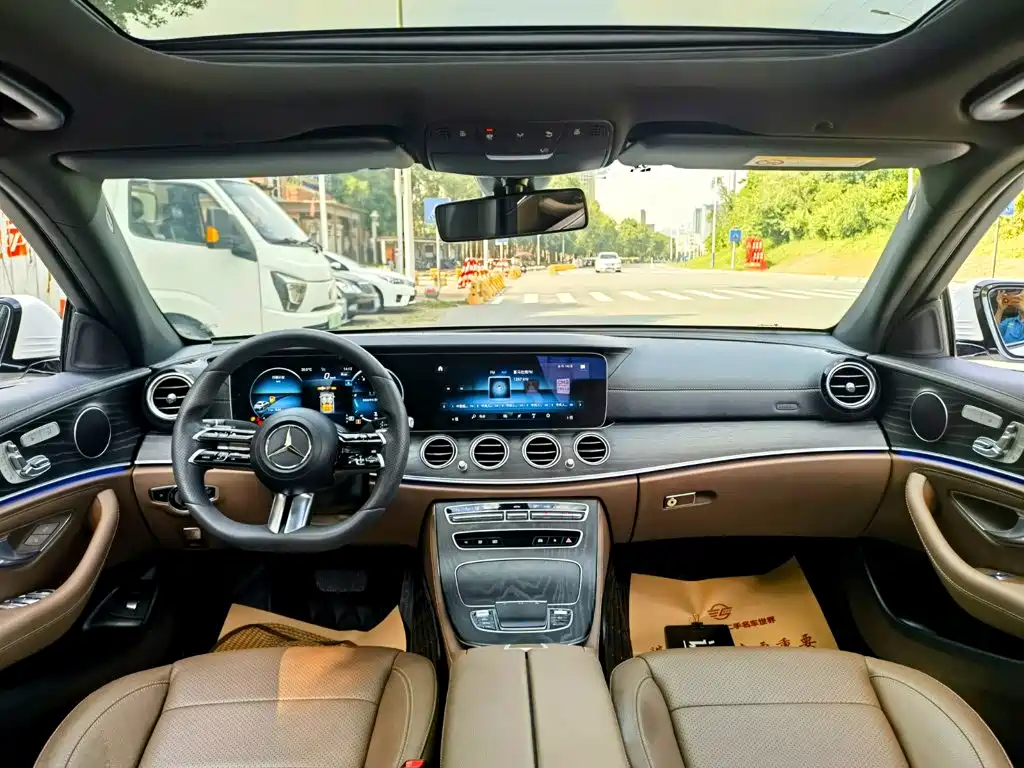 Mercedes-Benz E-Class — миниатюра 9