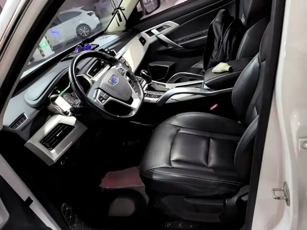 Geely Boyue — миниатюра 15